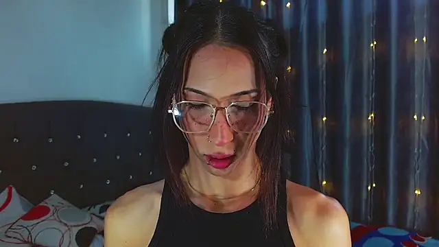 Kenisha Sweet online show from February 14, 2026, 4:51 pm