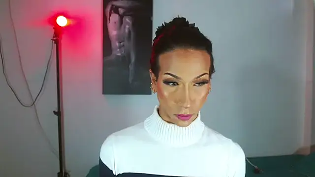 Kenisha Sweet online show from November 14, 2025, 5:05 pm