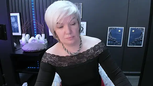 Snapshot of CarmenSoft chatting on June 20, 2026, 8:52 am CarmenSoft online show from June 20, 2026, 8:52 am