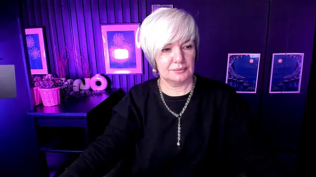 Snapshot of CarmenSoft chatting on November 29, 2025, 8:42 pm CarmenSoft online show from November 29, 2025, 8:42 pm