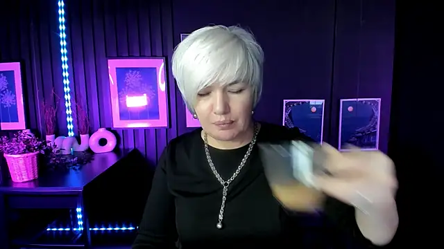 Snapshot of CarmenSoft chatting on December 1, 2025, 8:53 pm CarmenSoft online show from December 1, 2025, 8:53 pm