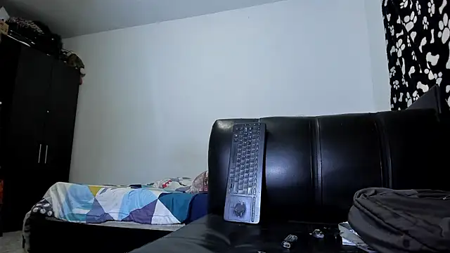 Snapshot of ares_sexxx chatting on October 18, 2025, 3:03 pm ares sexxx online show from October 18, 2025, 3:03 pm