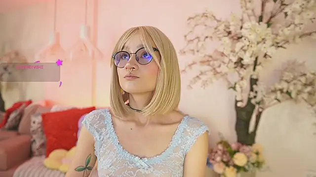 DalahiaRush online show from December 3, 2025, 7:02 pm