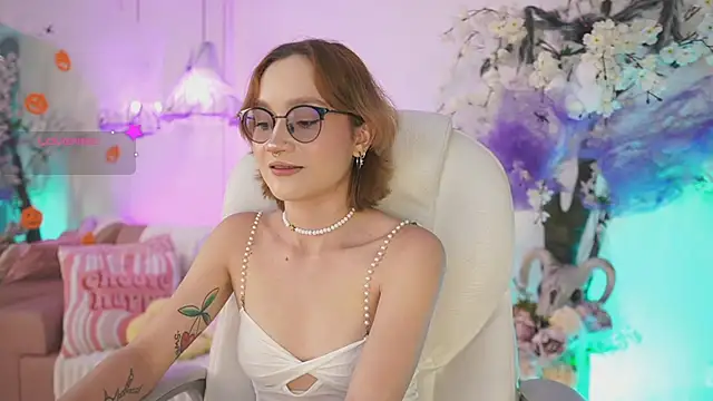 DalahiaRush online show from October 23, 2025, 7:01 pm