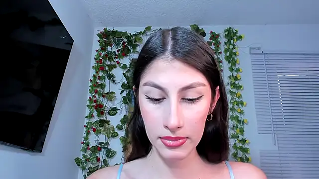 Snapshot of valeria_gonzales_ chatting on February 18, 2025, 7:52 pm valeria gonzales online show from February 18, 2025, 7:52 pm