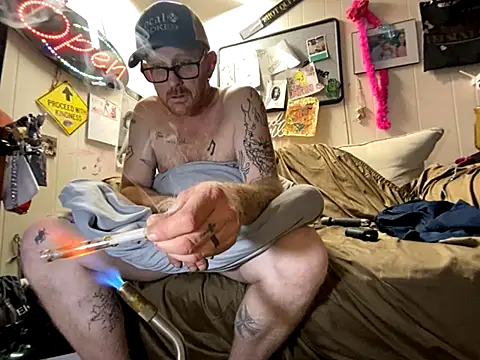 Snapshot of CLoSpunkmeyer69 chatting on October 18, 2025, 9:00 am CLoSpunkmeyer69 online show from October 18, 2025, 9:00 am