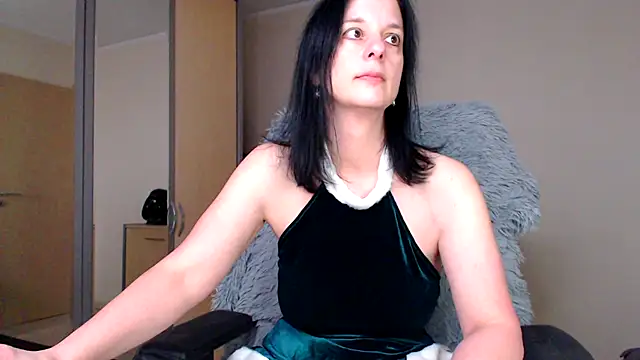 Snapshot of _Sweetlonglips_ chatting on December 8, 2024, 9:24 am Sweetlonglips online show from December 8, 2024, 9:24 am