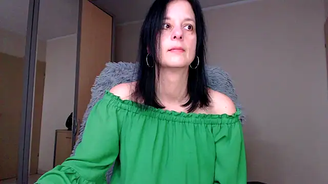 Snapshot of _Sweetlonglips_ chatting on December 19, 2024, 8:56 am Sweetlonglips online show from December 19, 2024, 8:56 am