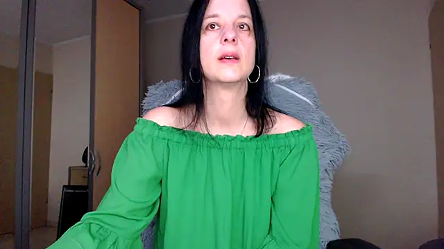 Snapshot of _Sweetlonglips_ chatting on January 8, 2025, 9:32 am Sweetlonglips online show from January 8, 2025, 9:32 am