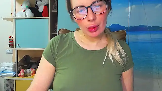 Snapshot of miaa_sunn chatting on November 17, 2025, 3:38 pm miaa sunn online show from November 17, 2025, 3:38 pm