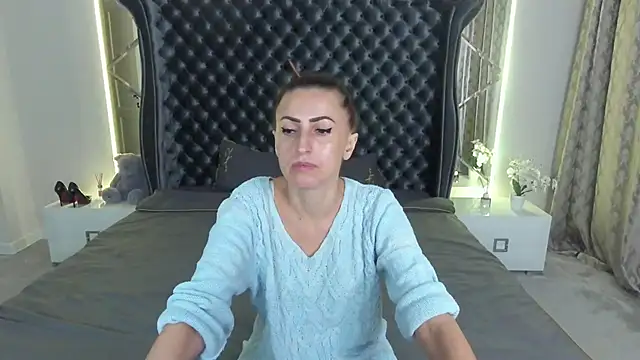 Snapshot of Rebecca_Diamond chatting on October 28, 2025, 6:01 am Rebecca Diamond online show from October 28, 2025, 6:01 am