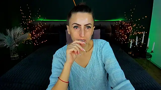 Rebecca Diamond online show from February 3, 2026, 6:40 am