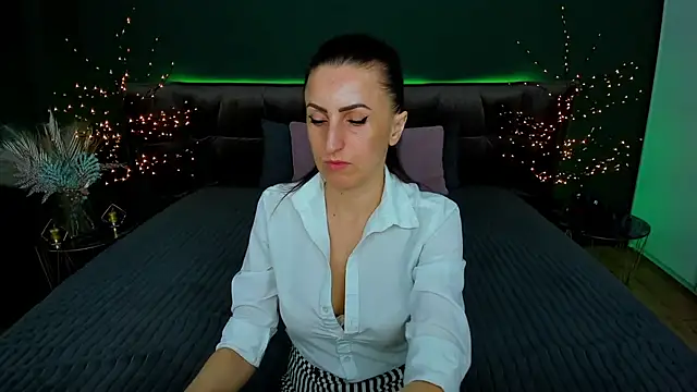 Snapshot of Rebecca_Diamond chatting on March 19, 2025, 3:29 pm Rebecca Diamond online show from March 19, 2025, 3:29 pm