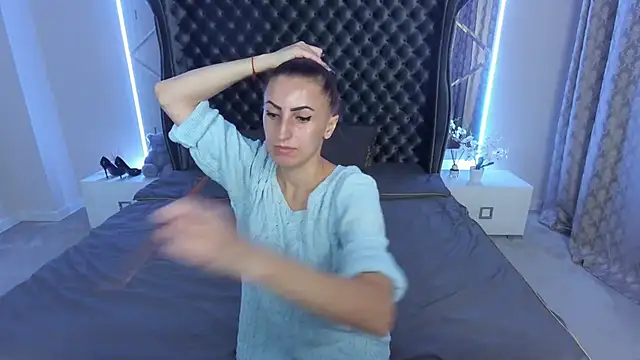 Snapshot of Rebecca_Diamond chatting on November 5, 2025, 6:27 am Rebecca Diamond online show from November 5, 2025, 6:27 am