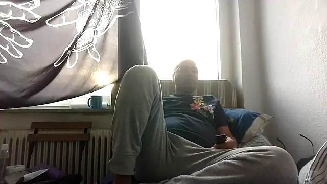 Azad64 online show from November 12, 2025, 2:21 pm