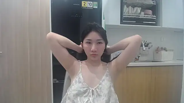 Asiagirll online show from May 10, 2026, 1:57 pm