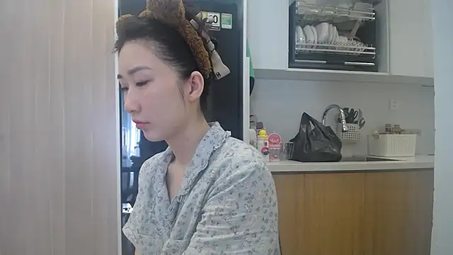 Snapshot of Asiagirll chatting on June 4, 2026, 1:32 am Asiagirll online show from June 4, 2026, 1:32 am