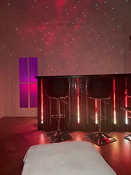 Pia July  online show from September 21, 2025, 7:52 pm