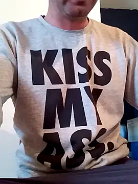 Rolandxxxr online show from February 4, 2025, 2:10 pm