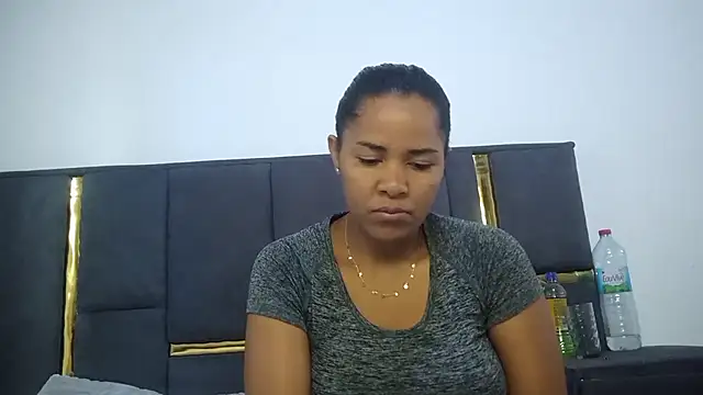 Snapshot of aleixane chatting on December 3, 2025, 4:57 am aleixane online show from December 3, 2025, 4:57 am