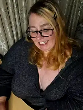 Iceprincess2bad4u online show from November 7, 2025, 6:12 pm