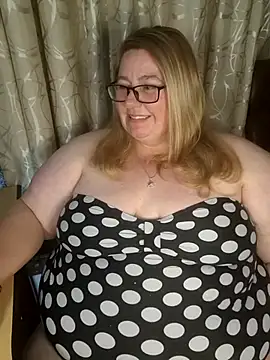 Snapshot of Iceprincess2bad4u chatting on February 23, 2026, 6:19 pm Iceprincess2bad4u online show from February 23, 2026, 6:19 pm