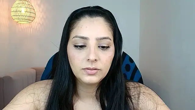 YummyAnna  online show from April 8, 2026, 7:59 pm