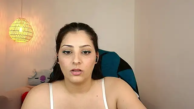 YummyAnna  online show from September 18, 2025, 8:45 pm