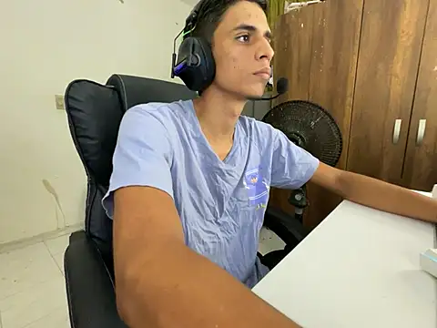 Max TheHorseDick online show from February 1, 2025, 4:46 am