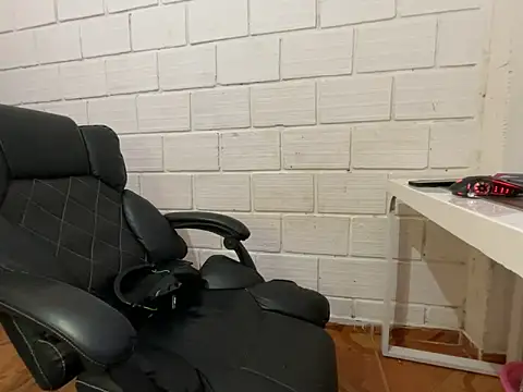 Max TheHorseDick online show from March 9, 2026, 4:49 am