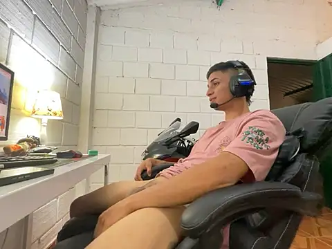 Max TheHorseDick online show from September 23, 2025, 1:45 am