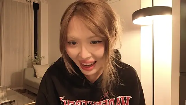 Snapshot of TammiLou chatting on January 7, 2026, 6:35 pm TammiLou online show from January 7, 2026, 6:35 pm