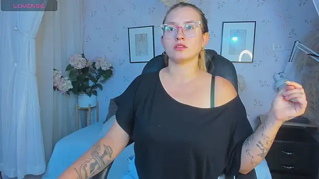 halaaa 1 online show from November 7, 2025, 12:21 pm