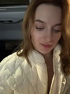Snapshot of -AngelAri- chatting on March 8, 2025, 12:11 am -AngelAri- online show from March 8, 2025, 12:11 am