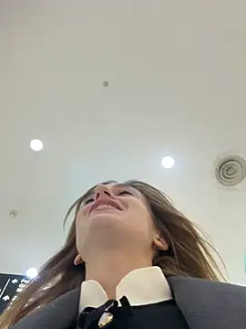 -AngelAri- online show from April 12, 2026, 9:12 am