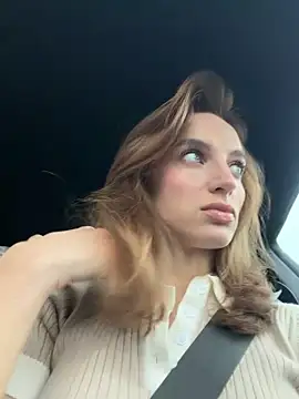 Snapshot of -AngelAri- chatting on December 4, 2025, 9:19 am -AngelAri- online show from December 4, 2025, 9:19 am