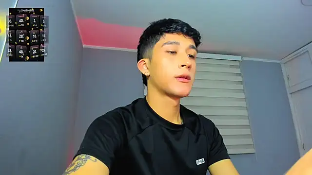 Snapshot of tom_Howard chatting on November 30, 2025, 3:40 am tom Howard online show from November 30, 2025, 3:40 am