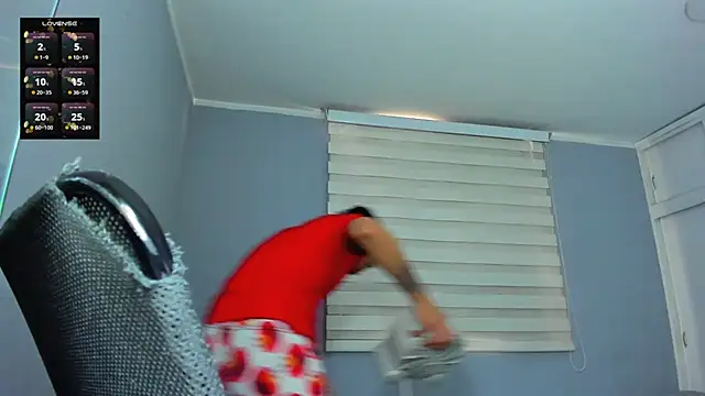 Snapshot of tom_Howard chatting on November 4, 2025, 6:44 pm tom Howard online show from November 4, 2025, 6:44 pm