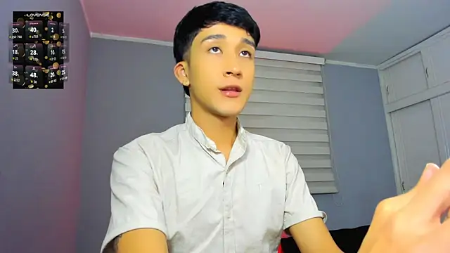 Snapshot of tom_Howard chatting on October 29, 2025, 2:10 am tom Howard online show from October 29, 2025, 2:10 am