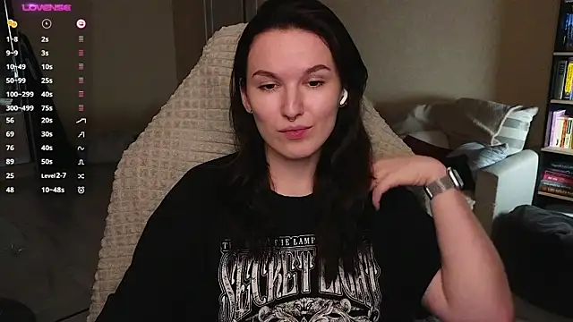 Snapshot of Val_lava chatting on May 29, 2026, 8:59 pm Val lava online show from May 29, 2026, 8:59 pm