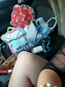 Snapshot of softntight chatting on October 22, 2025, 12:37 pm softntight online show from October 22, 2025, 12:37 pm