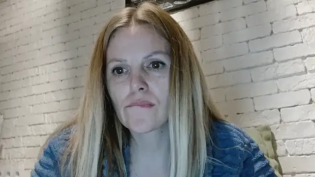 Angel girllovemy online show from November 22, 2025, 4:17 pm