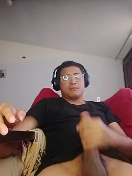 Mghty-cockl88 online show from March 1, 2026, 6:41 pm