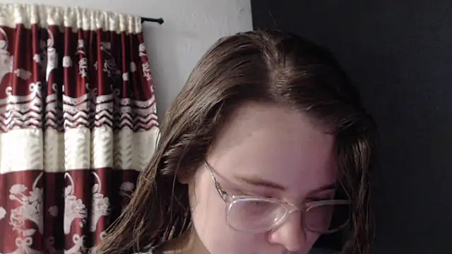 HellenMiyer1111 online show from November 20, 2025, 4:18 pm