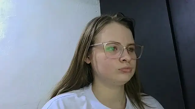 HellenMiyer1111 online show from April 14, 2026, 3:44 am