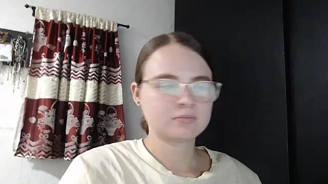 HellenMiyer1111 online show from November 14, 2025, 5:05 pm