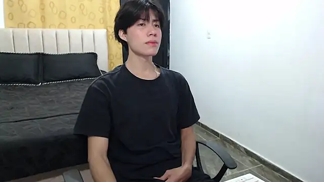 Snapshot of Elio-cam chatting on February 2, 2025, 8:02 am Elio-cam online show from February 2, 2025, 8:02 am