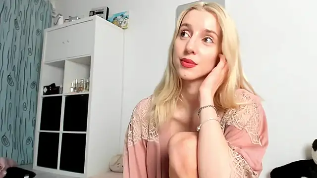 KenzieDawton online show from September 8, 2025, 7:46 pm