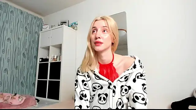 KenzieDawton online show from February 8, 2025, 5:29 am