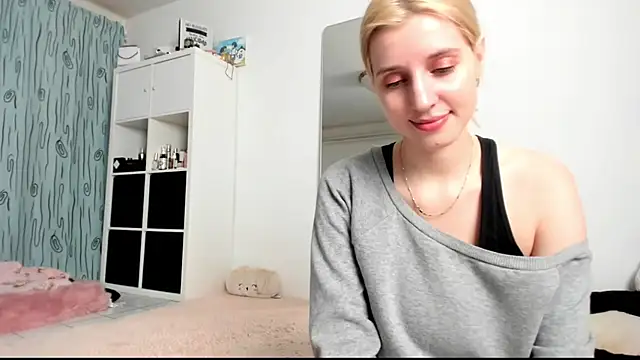 KenzieDawton online show from January 5, 2025, 5:09 am